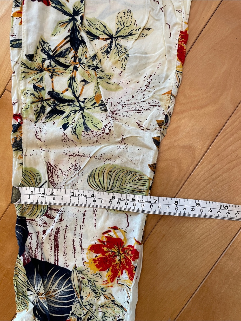 M. Alluring. V-Neck Jumpsuit — Cream Tropical Print. NWOT - Picture 7 of 7